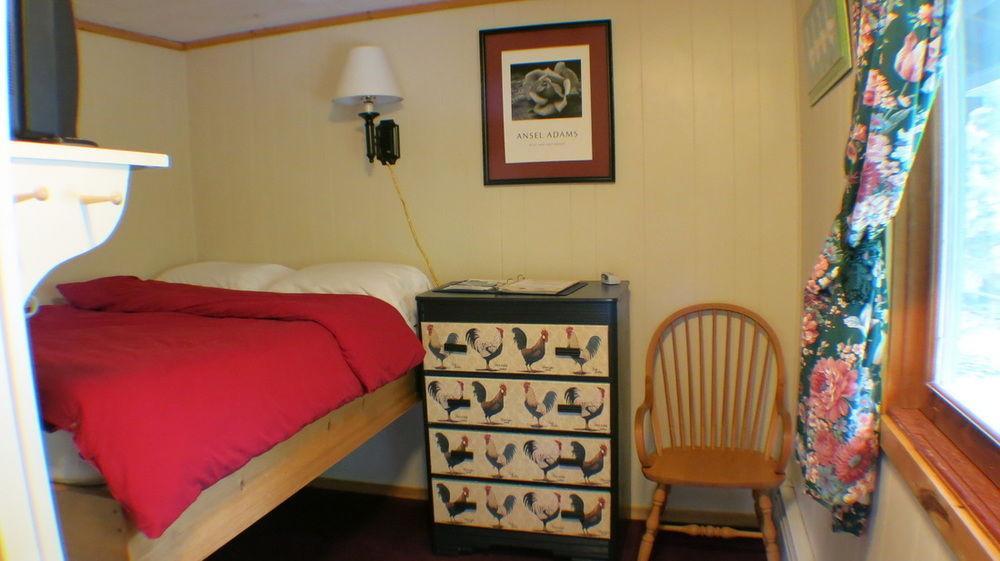 Blue Gentian Lodge At Magic Mountain Londonderry Buitenkant foto