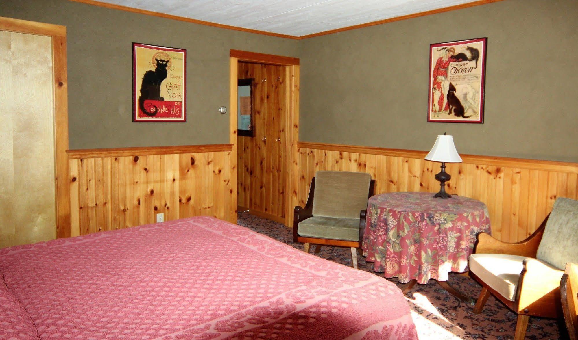 Blue Gentian Lodge At Magic Mountain Londonderry Buitenkant foto
