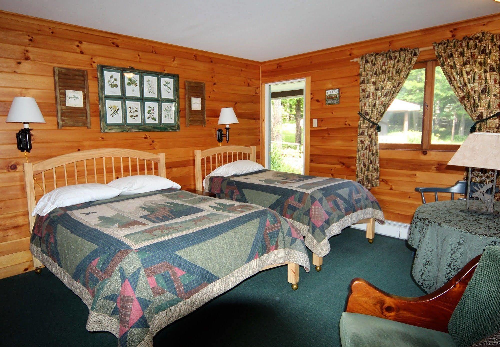 Blue Gentian Lodge At Magic Mountain Londonderry Buitenkant foto