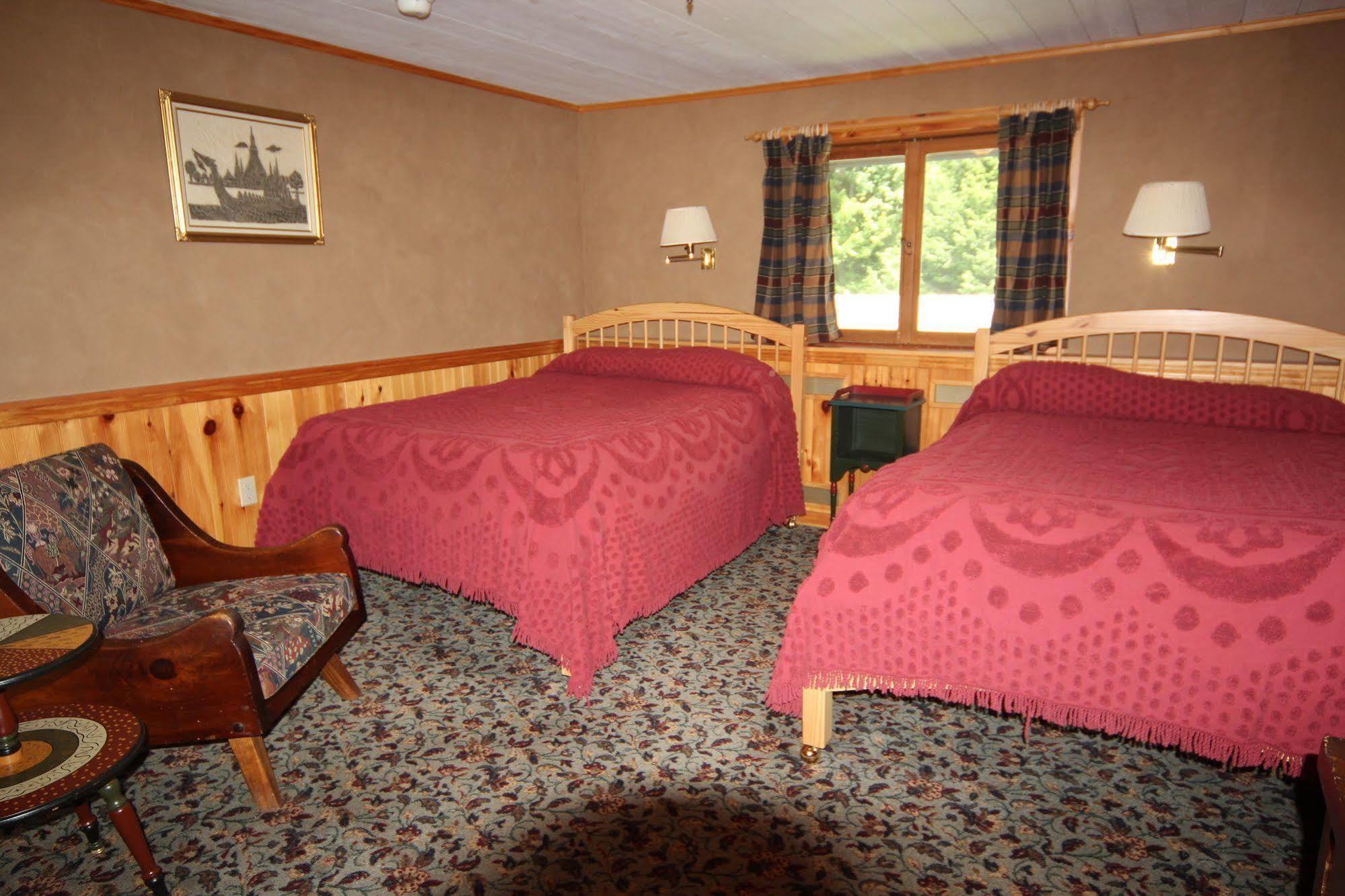 Blue Gentian Lodge At Magic Mountain Londonderry Buitenkant foto