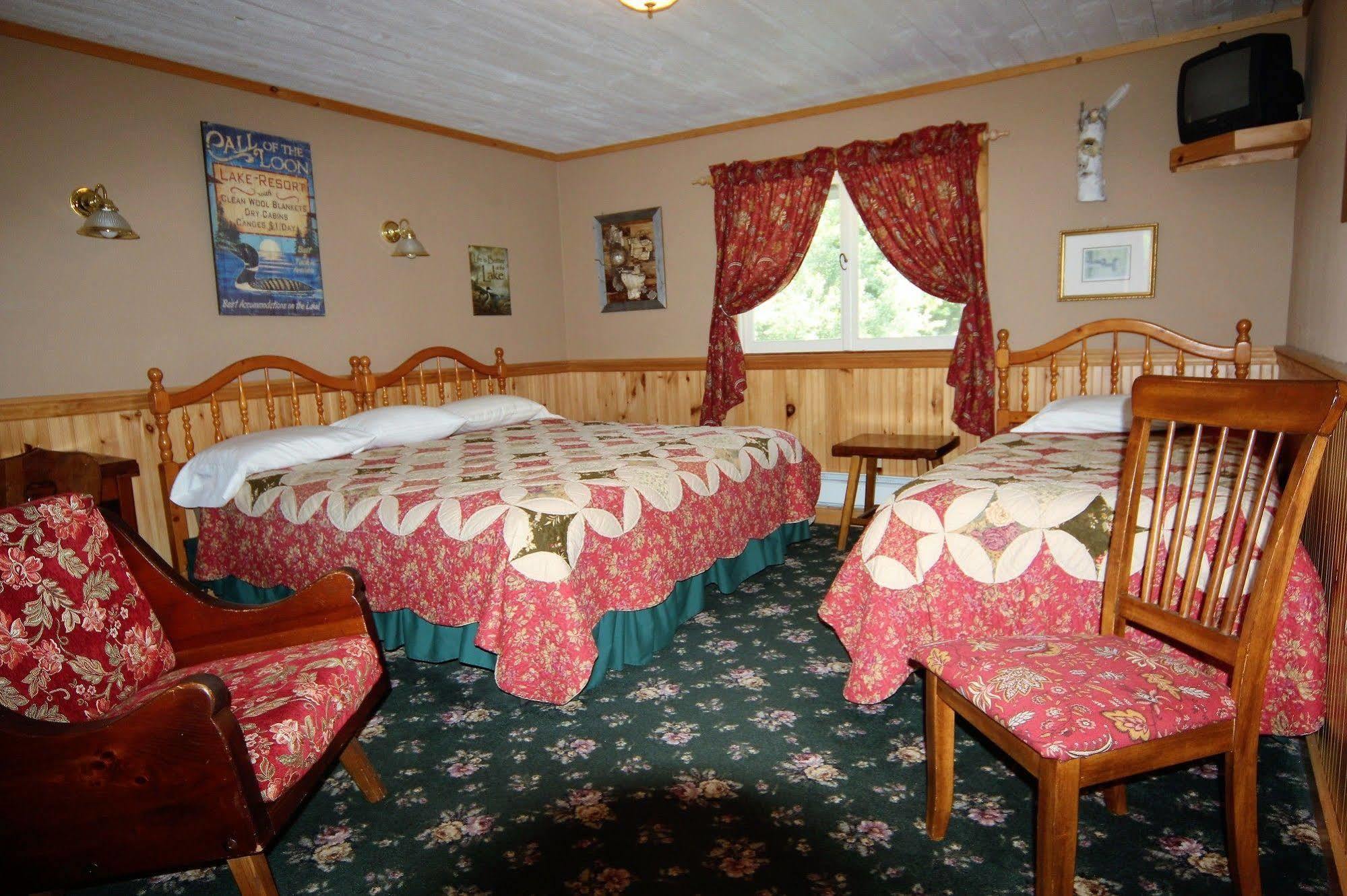 Blue Gentian Lodge At Magic Mountain Londonderry Buitenkant foto